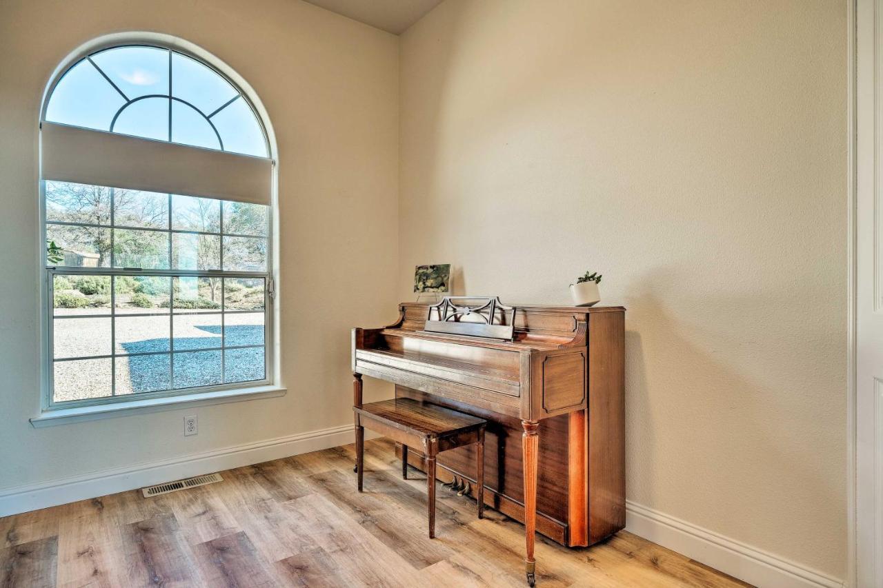 Peaceful Columbia Retreat With Hot Tub And Mtn Views! Villa Exterior photo
